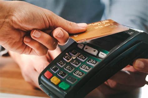 how does a contactless smart card work|using contactless credit card.